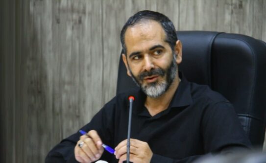 دوگانگی در تصمیم‌گیری، کار تولید را مشکل خواهد کرد/ تشکیل وزارت بازرگانی به ضرر تولید است