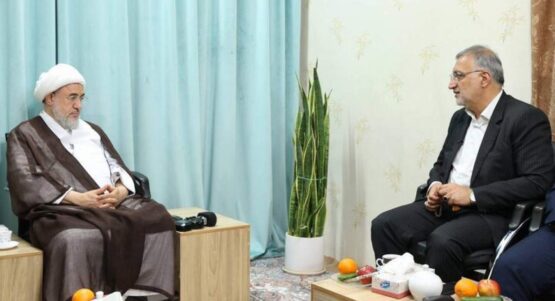 زاکانی: در معماری ساختمان‌ها به دنبال ترویج معماری ایرانی-اسلامی هستیم/ آیت‌الله اراکی: خدمات شهردار تهران بر کسی پوشیده نیست
